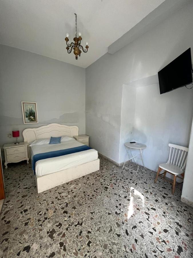 Hotel Queretaro Bagian luar foto